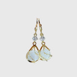 Krista - Antique Balts Opal Zelts Drop auskari
