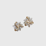 Lelde - Elegants Zelts auskari ar Exquisite Opal Zieds Motifs