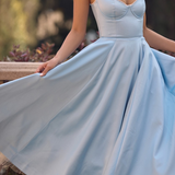 Ophira™ - Elegants korsetes midi kleita