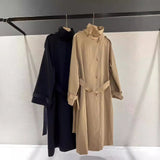 Damen Trenchcoat in Maxilänge mit hohem Stehkragen und Taillengürtel