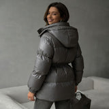 Damen Kapuzenjacke mit anpassbarem Taillenzug und glänzendem Finish