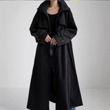 Damen Oversize-Mantel in Maxilänge mit Kapuze und Cape-Passe
