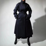 Damen Trenchcoat in Maxilänge mit hohem Stehkragen und Taillengürtel
