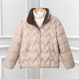 Damen kurze Steppjacke mit Bogensteppung und Druckknopfblende