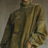 Gabriela - Zamšs kleita ar High Neck un Fringe