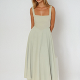 Scarlett™ - Klasisks Midi Kleita