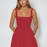 Scarlett™ - Klasisks Midi Kleita