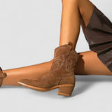 Dorotea - Botines Camperos Clásicos