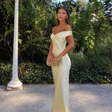 Dove - Strapless Satin Abendkleid mit schulterfreiem Design
