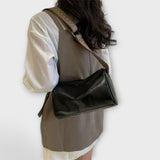 Olivia - Vintage krusteniska soma