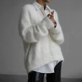 Scottie - Women’s V - Neck Relaxed Fit kardigāns