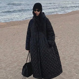 Damen Oversize-Steppmantel in Maxilänge mit Rautensteppung