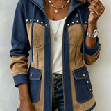 Dolores - Chaqueta con Capucha en Marino y Camel